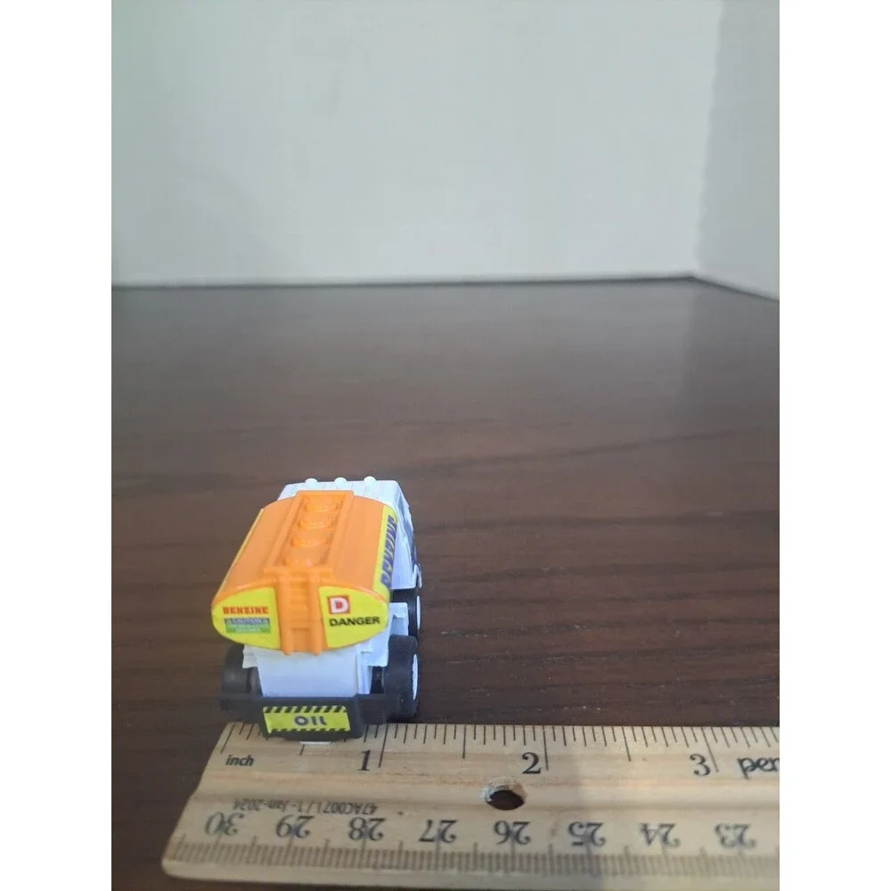 Vintage San Ren Hang Benzine Oil Tanker Pull Back Racer Plastic
